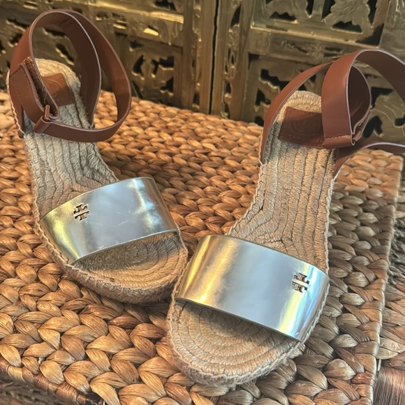 Tory burch pre loved size 8 - Picture 2 of 10